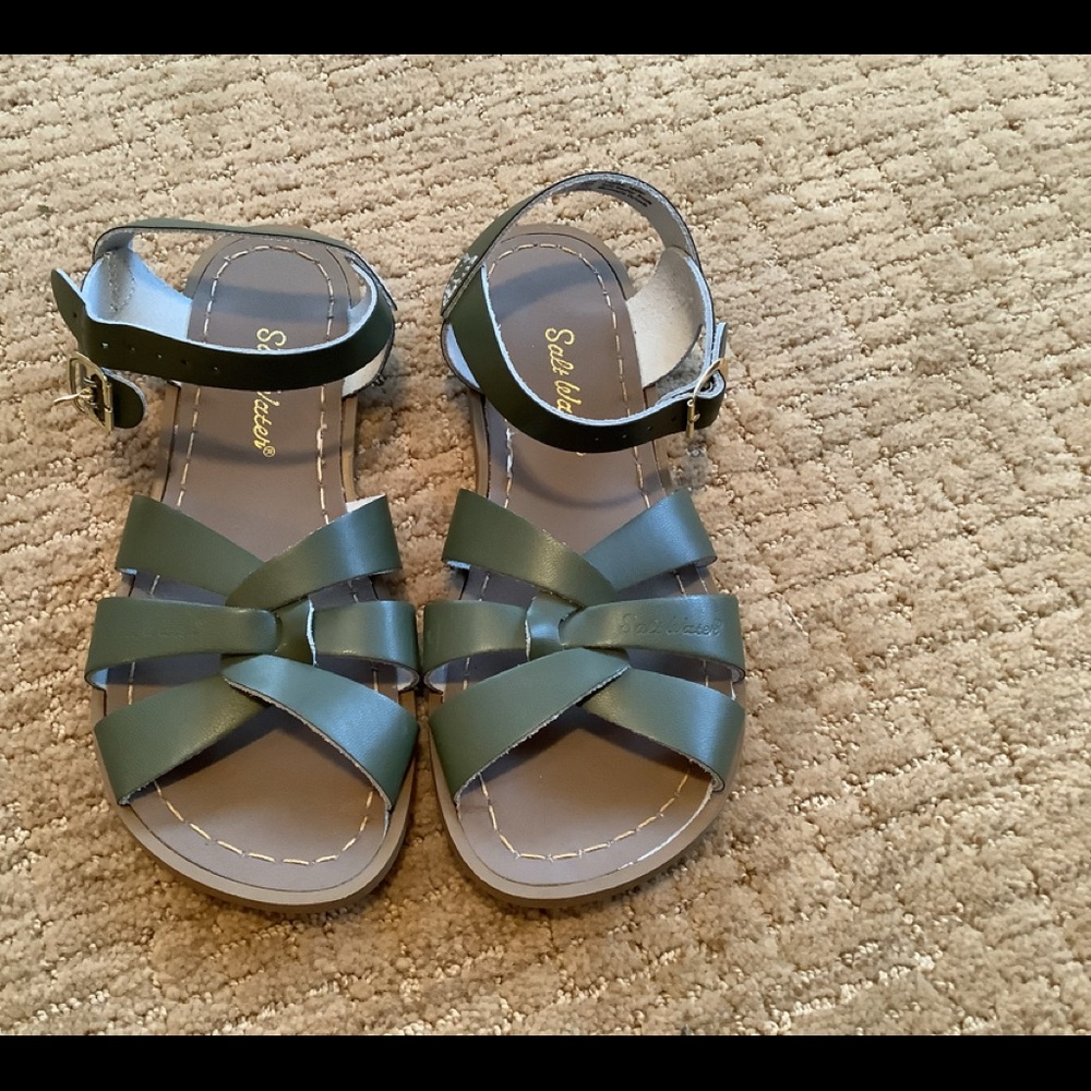 The Original Salt Water Sandal in Olive size Big Kid 4/Women’s 6